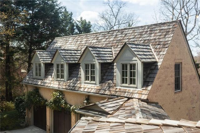 1005 Heards Ferry Road, Atlanta, GA 30328