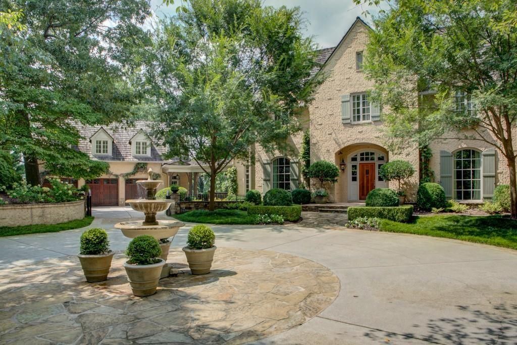 1005 Heards Ferry Road, Atlanta, GA 30328