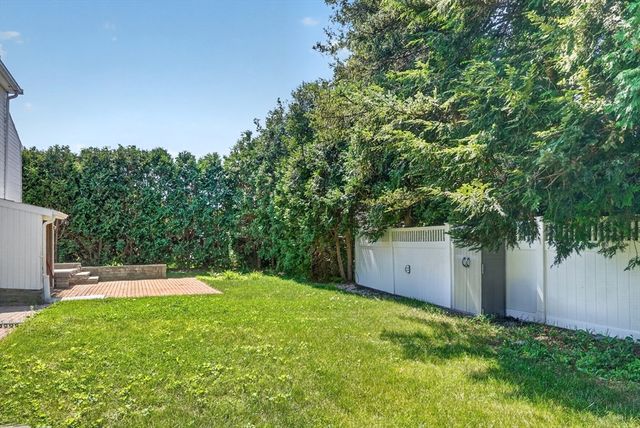 2 Carlisle Rd 2, Bedford, MA 01730