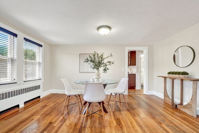 2 Carlisle Rd 2, Bedford, MA 01730