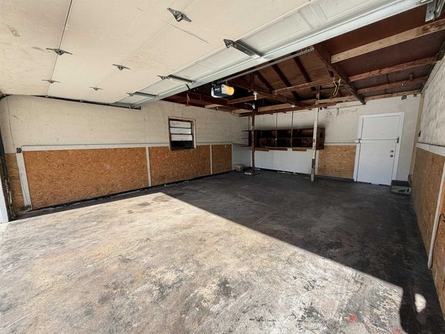 5010 Roberta Drive, Fort Wayne, IN 46806