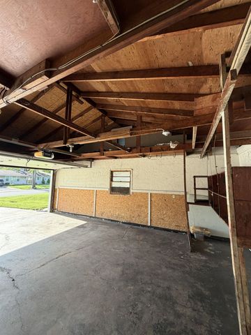 5010 Roberta Drive, Fort Wayne, IN 46806