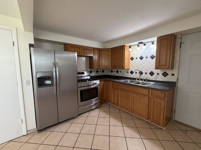 5010 Roberta Drive, Fort Wayne, IN 46806