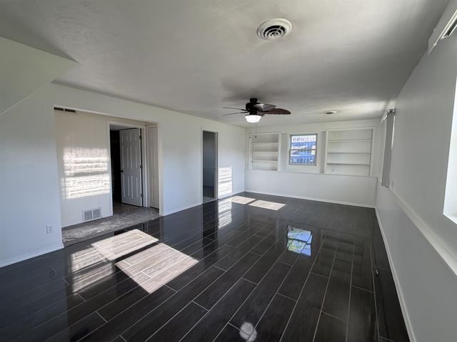 5010 Roberta Drive, Fort Wayne, IN 46806