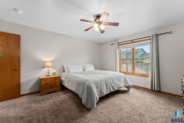 1305 S Fernwood Ave Avenue, Brandon, SD 57005