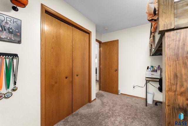 1305 S Fernwood Ave Avenue, Brandon, SD 57005