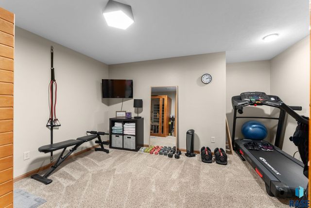 1305 S Fernwood Ave Avenue, Brandon, SD 57005