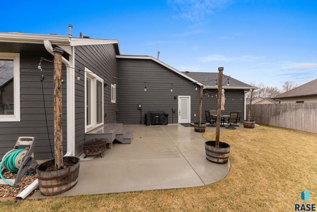 1305 S Fernwood Ave Avenue, Brandon, SD 57005