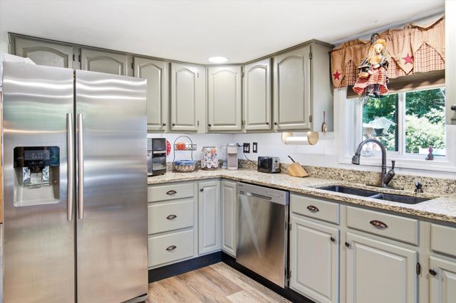 30 Danis Park Road, Goffstown, NH 03045