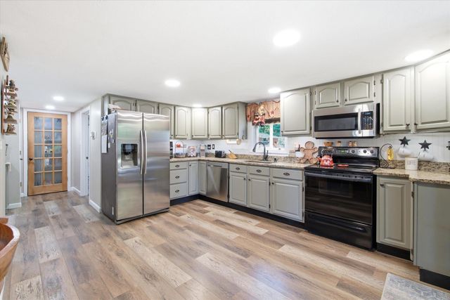 30 Danis Park Road, Goffstown, NH 03045