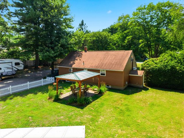 30 Danis Park Road, Goffstown, NH 03045