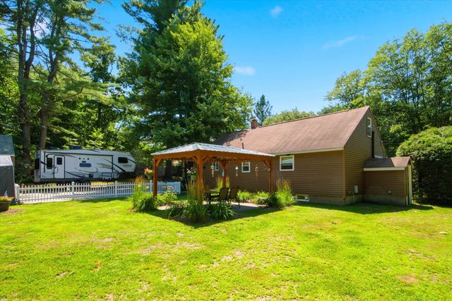 30 Danis Park Road, Goffstown, NH 03045