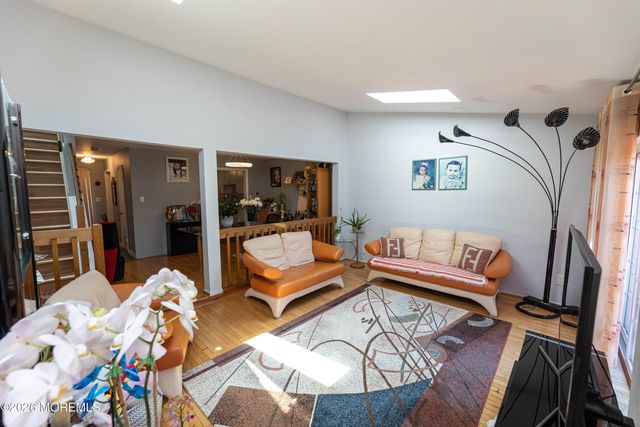 276 Longwood Drive 27-6, Englishtown, NJ 07726