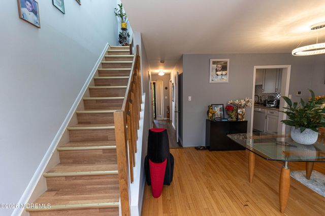 276 Longwood Drive 27-6, Englishtown, NJ 07726