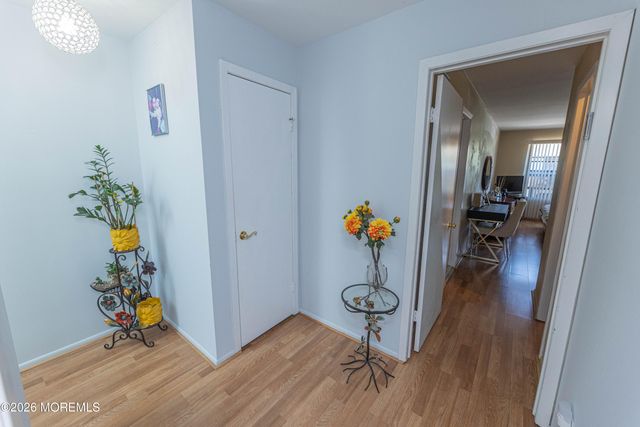 276 Longwood Drive 27-6, Englishtown, NJ 07726