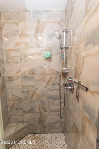 276 Longwood Drive 27-6, Englishtown, NJ 07726