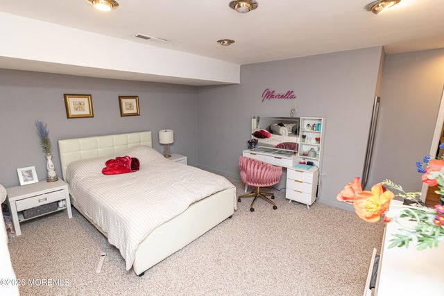 276 Longwood Drive 27-6, Englishtown, NJ 07726
