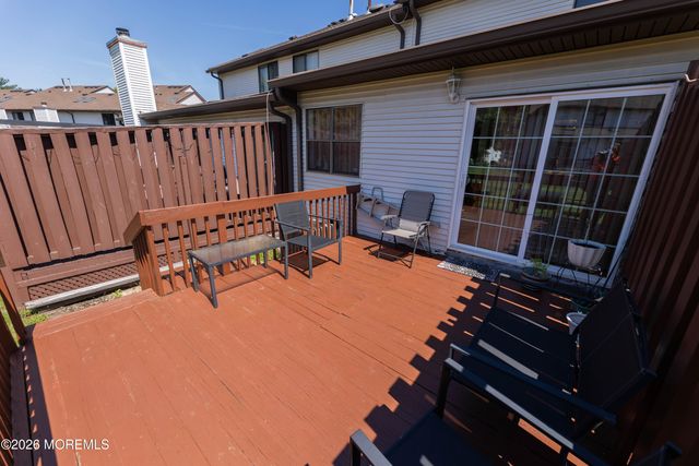 276 Longwood Drive 27-6, Englishtown, NJ 07726