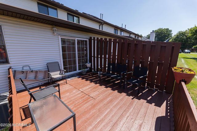 276 Longwood Drive 27-6, Englishtown, NJ 07726