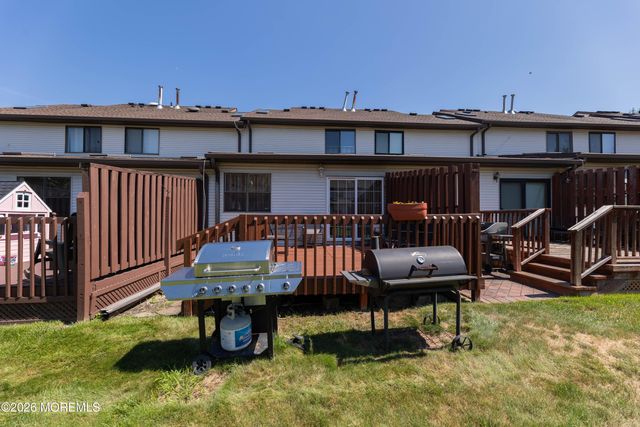 276 Longwood Drive 27-6, Englishtown, NJ 07726