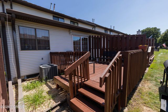276 Longwood Drive 27-6, Englishtown, NJ 07726