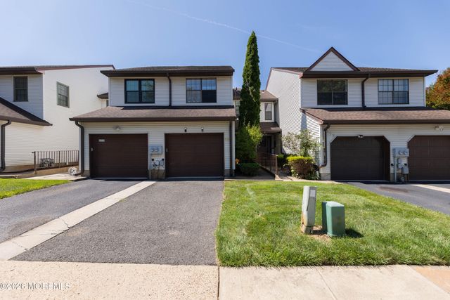 276 Longwood Drive 27-6, Englishtown, NJ 07726