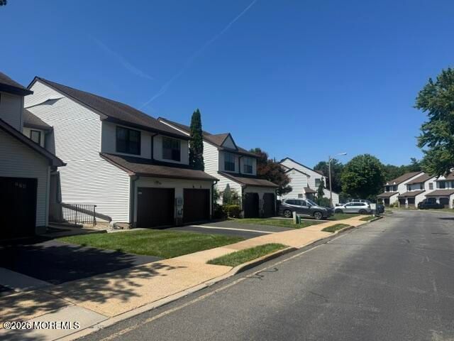 276 Longwood Drive 27-6, Englishtown, NJ 07726