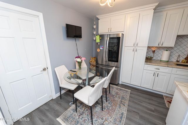 276 Longwood Drive 27-6, Englishtown, NJ 07726