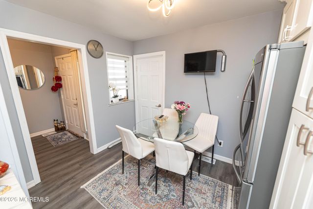 276 Longwood Drive 27-6, Englishtown, NJ 07726