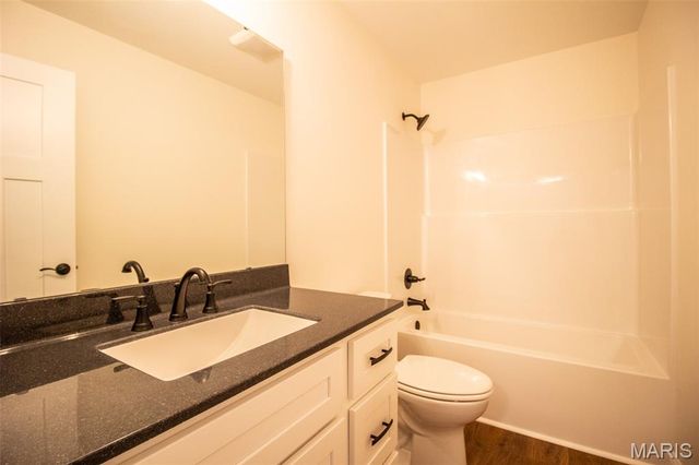 6 Steele Drive, Granite City, IL 62040