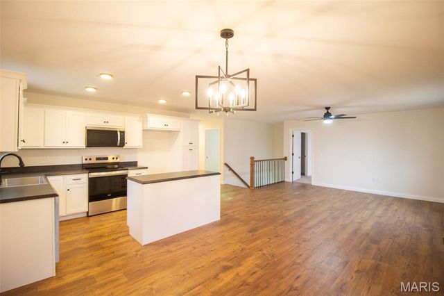 6 Steele Drive, Granite City, IL 62040