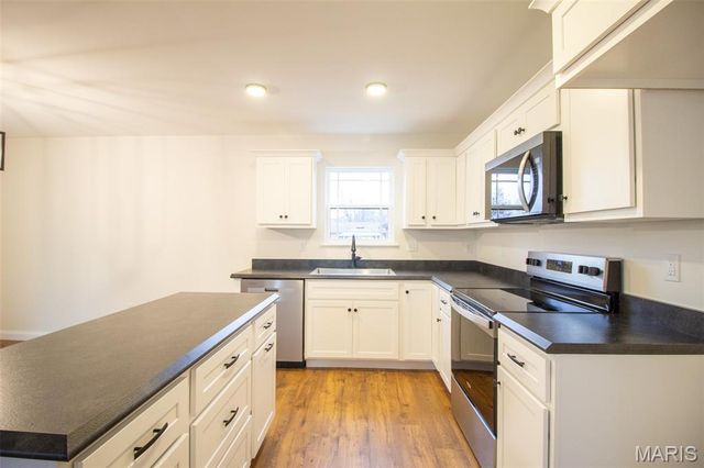 6 Steele Drive, Granite City, IL 62040