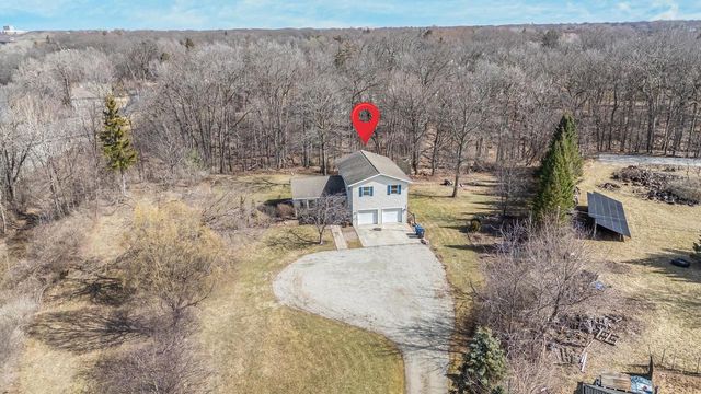 2190 CARLETON AVENUE, Appleton, WI 54915