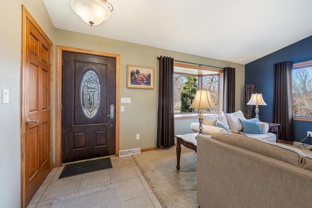 2190 CARLETON AVENUE, Appleton, WI 54915