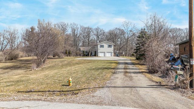 2190 CARLETON AVENUE, Appleton, WI 54915