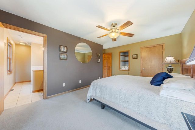 2190 CARLETON AVENUE, Appleton, WI 54915