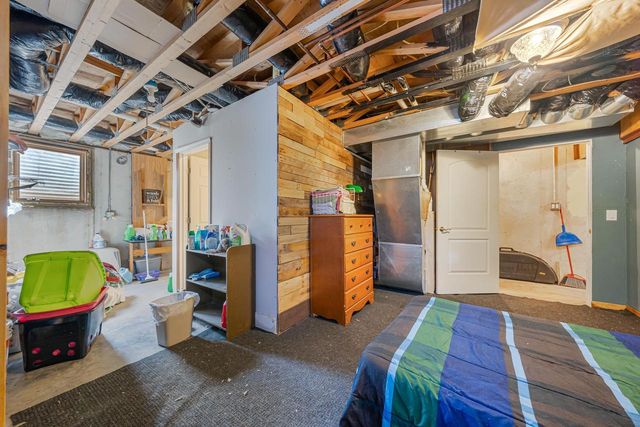 2190 CARLETON AVENUE, Appleton, WI 54915