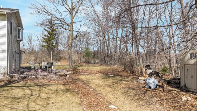 2190 CARLETON AVENUE, Appleton, WI 54915