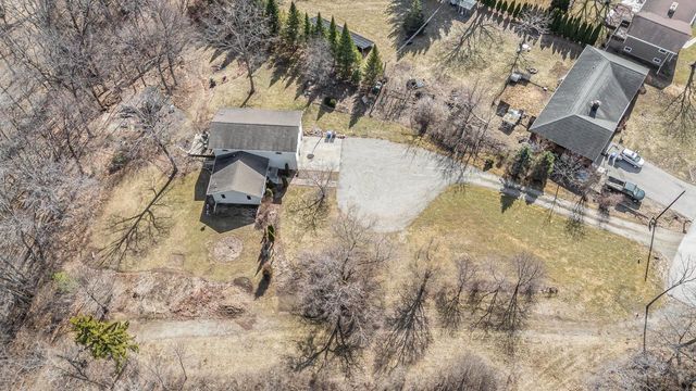 2190 CARLETON AVENUE, Appleton, WI 54915