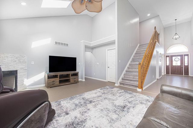 6566 Morningside Drive, Lewis Center, OH 43035