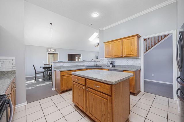 6566 Morningside Drive, Lewis Center, OH 43035