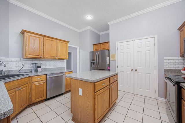 6566 Morningside Drive, Lewis Center, OH 43035