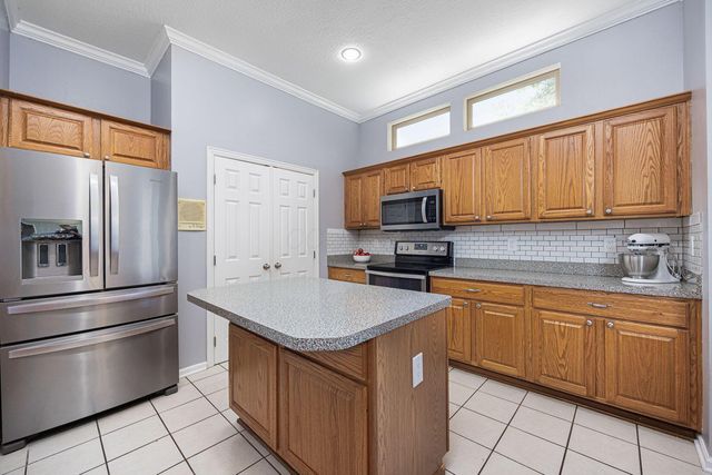 6566 Morningside Drive, Lewis Center, OH 43035