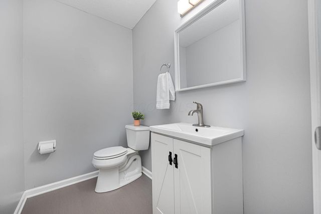 6566 Morningside Drive, Lewis Center, OH 43035