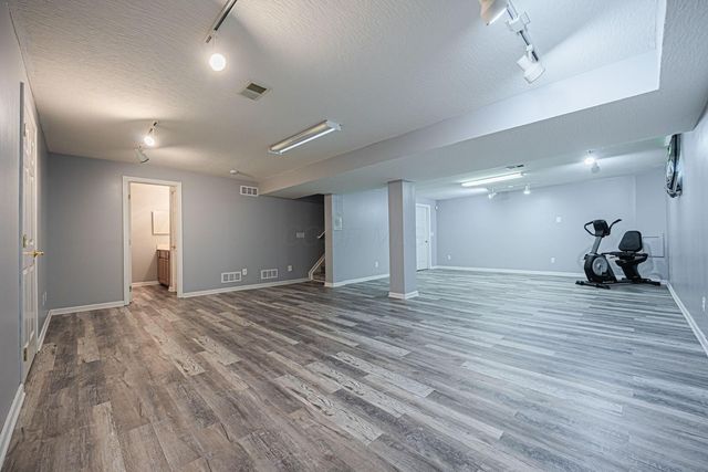 6566 Morningside Drive, Lewis Center, OH 43035