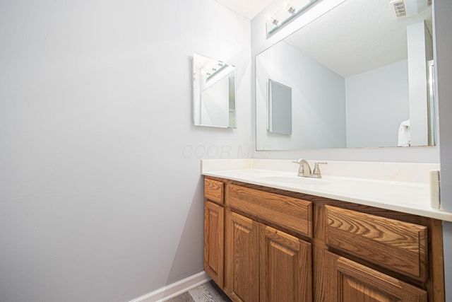 6566 Morningside Drive, Lewis Center, OH 43035