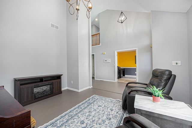 6566 Morningside Drive, Lewis Center, OH 43035