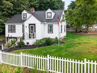 49 Richardson Rd, Fitchburg, MA 01420