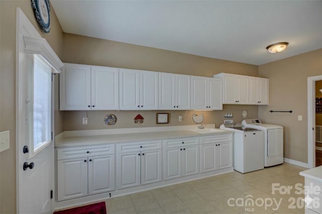 13017 Avila Court, Charlotte, NC 28278