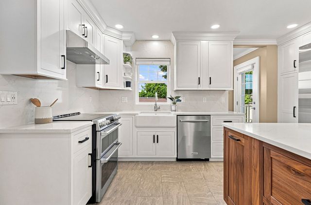 16 Rural Ave, Medford, MA 02155